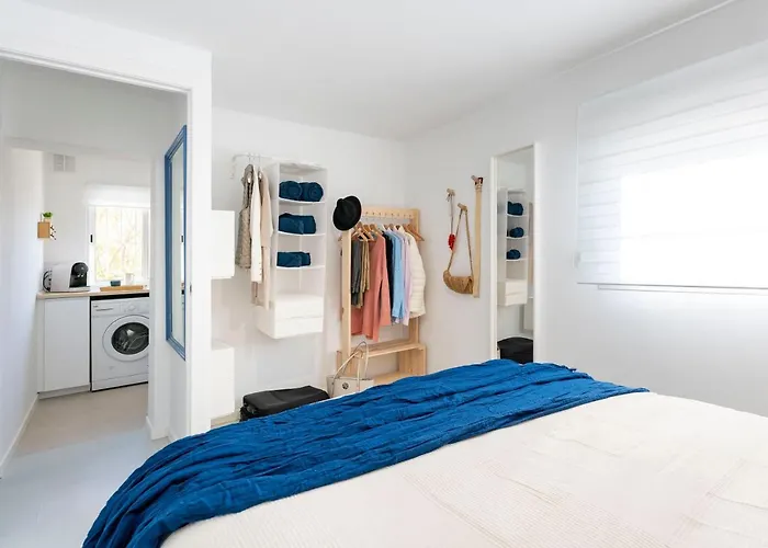 De Un Cerca De La Playa إِستيبونا