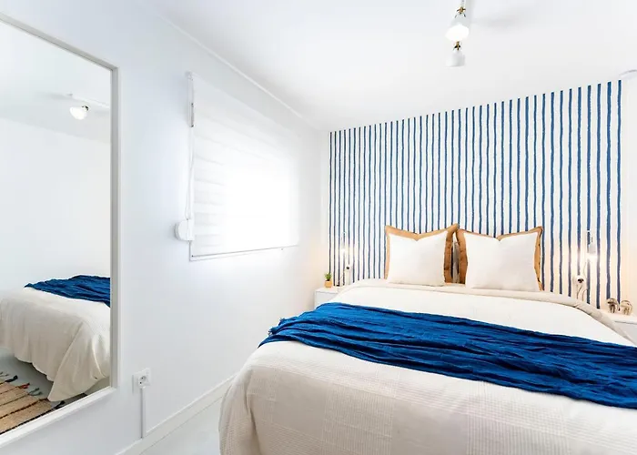 De Un Cerca De La Playa إِستيبونا